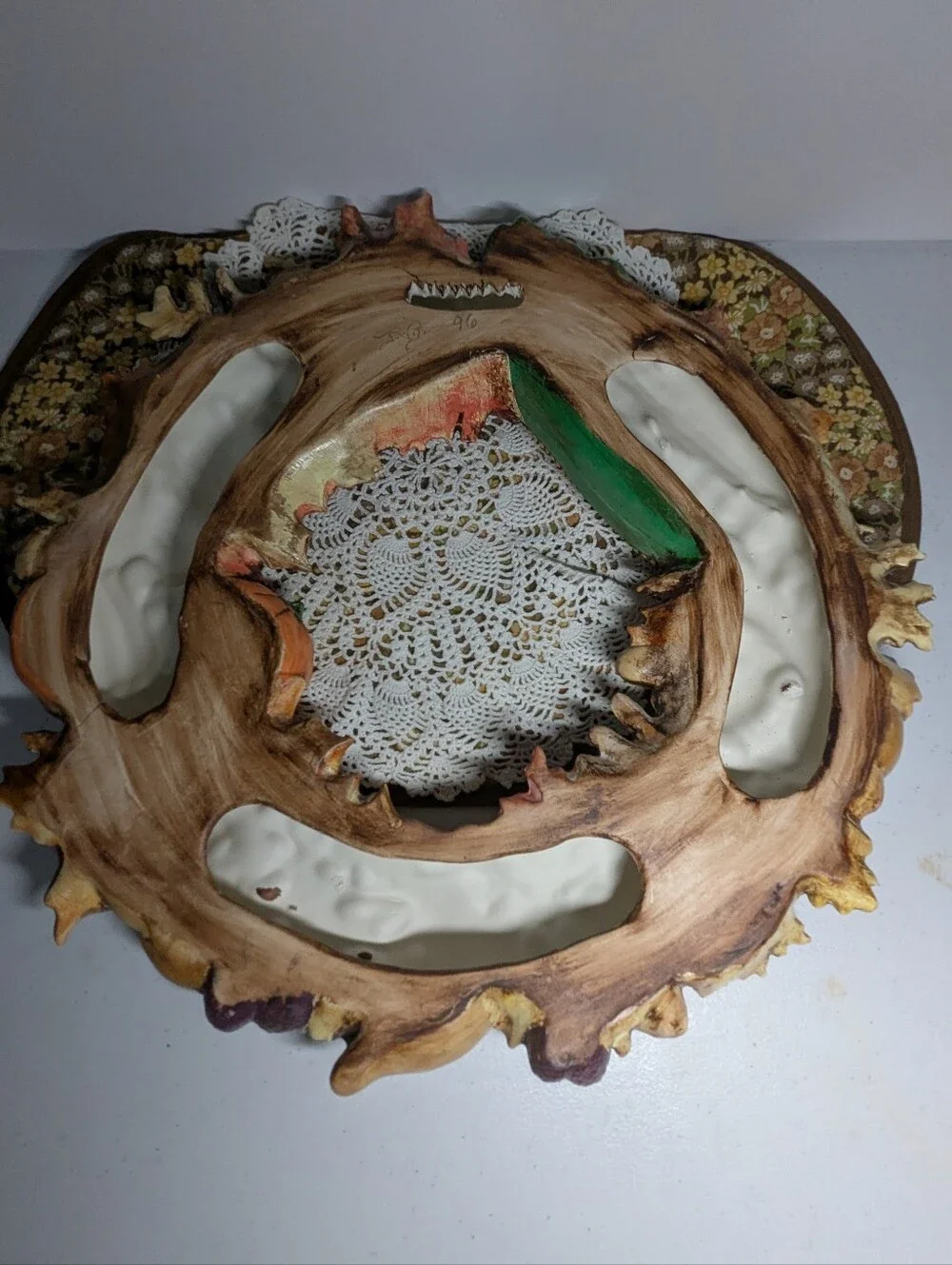 Vintage Ceramic Wreath Fall Decoration Autumn Colors Leaves Pumpkins Corn